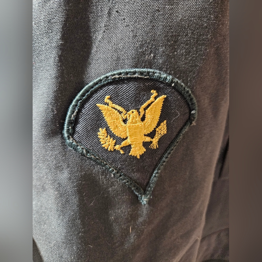 U.S. Army Gray Blazer with Gold Buttons - Picture 4 of 9